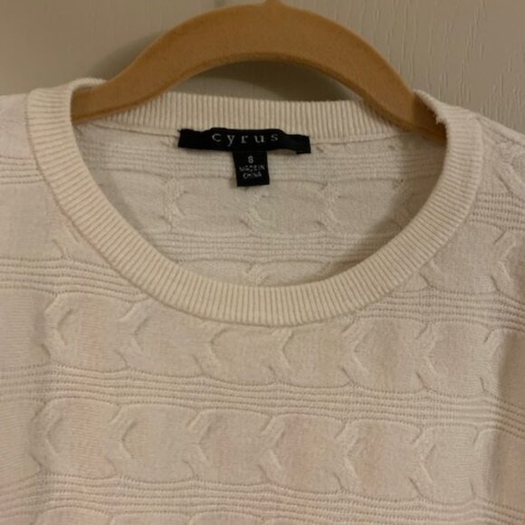 Cyrus Ladies Size S Ivory Knit Sweater Crew Neck Long Sleeve Soft Pullover - Picture 3 of 9
